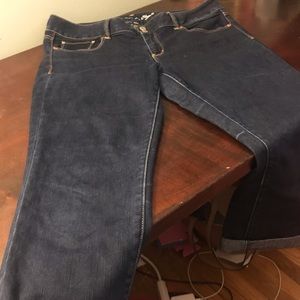 American Eagle stretch capris